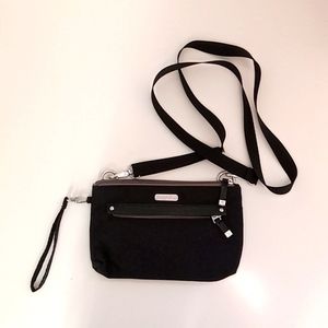 Baggallini black crossbody
